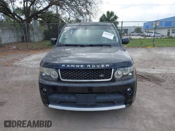 2013 Land Rover Range Rover Sport SC z VIN SALSH2E48DA802796, wystawiony jako IAAI lot #41613187 z przebiegiem 104 024 mil mil oraz . Historia ofert i sprzedaży dostępna na DreamBid. Obrazek 12.