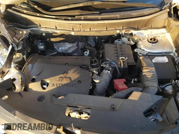 2024 Mitsubishi Outlander S с VIN JA4ARUAU9RU005166, выставлен на аукционе Copart как лот 85740214 с пробегом 6 541 миль миль и Списание • Salvage title. История ставок и продаж доступна на DreamBid. Изображение 14.