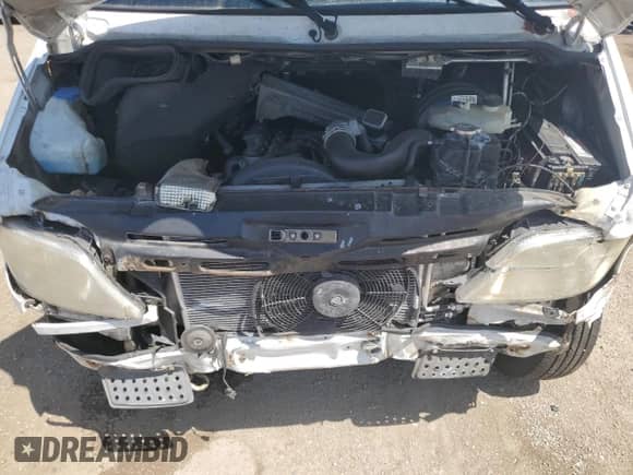 2005 Dodge Sprinter with VIN WD0PD644455841663, listed as a Copart auction lot 62186265 with 247,346 mi miles and Salvage title. Bid and sale history available at DreamBid. Image 11.