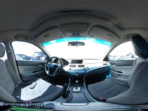 2010 Honda Accord EX z VIN 5KBCP3F74AB013160, wystawiony jako IAAI lot #43097801 z przebiegiem 174 550 mil mil oraz . Historia ofert i sprzedaży dostępna na DreamBid. Obrazek 18.