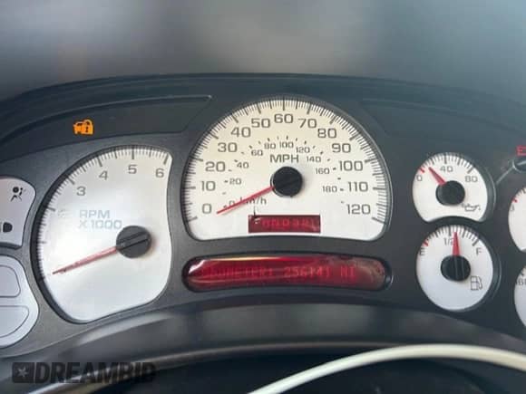 2003 GMC Sierra 1500 SLE with VIN 2GTEC19V931177186, listed as a Copart auction lot 63335915 with 256,141 mi miles and Salvage title. Bid and sale history available at DreamBid. Image 9.