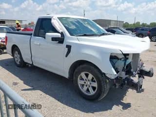 2023 Ford F-150 XL с VIN 1FTMF1C57PKG18881, выставлен на аукционе IAAI как лот 43146720 с пробегом 18 984 миль миль и . История ставок и продаж доступна на DreamBid. Изображение 1.