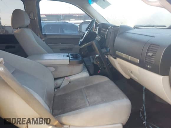 2011 Chevrolet Silverado 1500 LT с VIN 3GCPCSEA5BG133788, выставлен на аукционе IAAI как лот 43192400 с пробегом 224 413 миль миль и . История ставок и продаж доступна на DreamBid. Изображение 5.