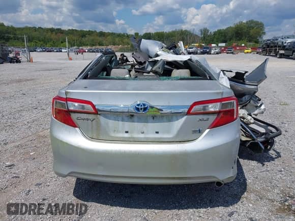 2013 Toyota Camry LE z VIN 4T1BD1FK5DU096620, wystawiony jako IAAI lot #43070799 z przebiegiem Nie podano mil oraz . Historia ofert i sprzedaży dostępna na DreamBid. Obrazek 16.