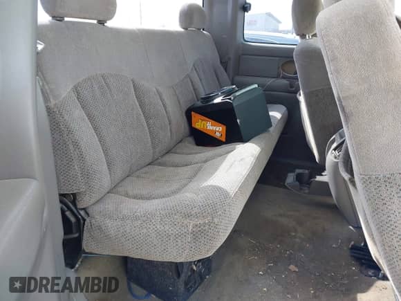 1999 Chevrolet Silverado 2500 LS с VIN 1GCFC29UXXZ178331, выставлен на аукционе IAAI как лот 41887908 с пробегом Не указан миль и . История ставок и продаж доступна на DreamBid. Изображение 8.