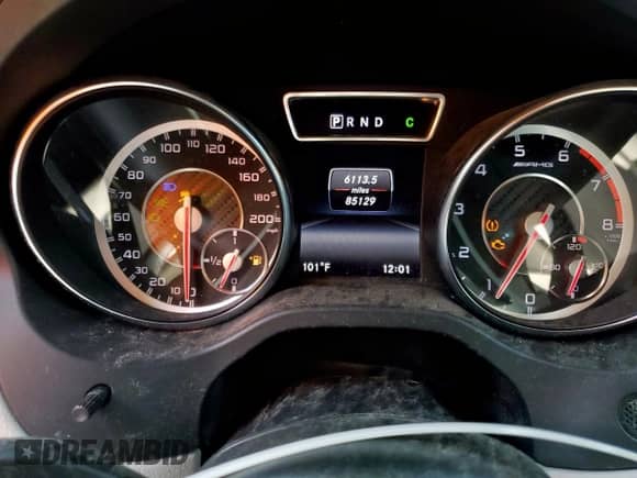 2014 Mercedes-Benz CLA 45 AMG с VIN WDDSJ5CB5EN082095, выставлен на аукционе Copart как лот 61476765 с пробегом 85 129 миль миль и Списание • Salvage title. История ставок и продаж доступна на DreamBid. Изображение 9.