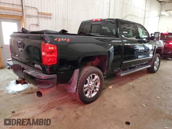 2018 Chevrolet Silverado 2500HD High Country с VIN 1GC1KXEY0JF157645, выставлен на аукционе Copart как лот 68149185 с пробегом 124 791 миль миль и Списание • Salvage title. История ставок и продаж доступна на DreamBid. Изображение 3.