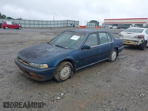 1991 Honda Accord with VIN J8MCB7688MC069146, listed as a IAAI auction lot 42955738 with 174,385 mi miles and . Bid and sale history available at DreamBid. Image 2.