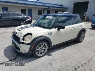2008 MINI Hardtop S with VIN WMWMF73598TT90992, listed as a Copart auction lot 80802135 with 145,335 mi miles and Salvage title. Bid and sale history available at DreamBid. Image 1.