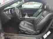 2007 Ford Mustang Deluxe z VIN 1ZVFT84N675327678, wystawiony jako Copart lot #82367465 z przebiegiem 74 504 mil mil oraz Szkoda całkowita • Salvage title. Historia ofert i sprzedaży dostępna na DreamBid. Obrazek 7.