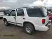 2000 Chevrolet Blazer LT с VIN 1GNCS13W8Y2335804, выставлен на аукционе Copart как лот 57310095 с пробегом 120 743 миль миль и Списание • Salvage title. История ставок и продаж доступна на DreamBid. Изображение 2.