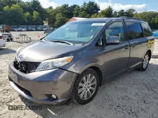 2011 Toyota Sienna Limited с VIN 5TDDK3DC0BS007757, выставлен на аукционе Copart как лот 81486835 с пробегом 161 865 миль миль и Чистый • Clean title. История ставок и продаж доступна на DreamBid. Изображение 1.