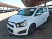 2015 Chevrolet Sonic LS с VIN 1G1JA6SH2F4196976, выставлен на аукционе IAAI как лот 43041634 с пробегом 126 713 миль миль и . История ставок и продаж доступна на DreamBid. Изображение 2.