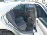 2006 Toyota Camry STD z VIN 4T1BE32K16U156037, wystawiony jako IAAI lot #43193359 z przebiegiem 187 400 mil mil oraz . Historia ofert i sprzedaży dostępna na DreamBid. Obrazek 8.