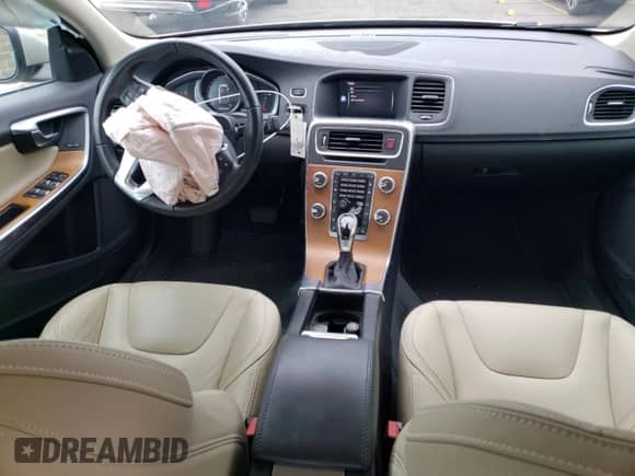 2018 Volvo S60 Inscription Platinum с VIN LYV402TM4JB165792, выставлен на аукционе Copart как лот 63076324 с пробегом 20 033 миль миль и Списание • Salvage title. История ставок и продаж доступна на DreamBid. Изображение 8.