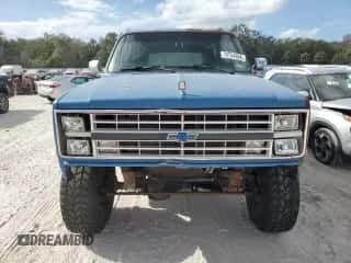 1988 Chevrolet Suburban с VIN 1GNEV16K8JF196619, выставлен на аукционе Copart как лот 78754204 с пробегом 91 294 миль миль и Списание • Salvage title. История ставок и продаж доступна на DreamBid. Изображение 5.