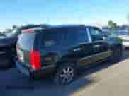 2007 Cadillac Escalade z VIN 1GYEC63837R358436, wystawiony jako IAAI lot #42848830 z przebiegiem Nie podano mil oraz . Historia ofert i sprzedaży dostępna na DreamBid. Obrazek 4.