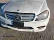 2011 Mercedes-Benz C 300 Sport z VIN WDDGF5EB9BR151590, wystawiony jako IAAI lot #43416188 z przebiegiem 204 563 mil mil oraz . Historia ofert i sprzedaży dostępna na DreamBid. Obrazek 6.
