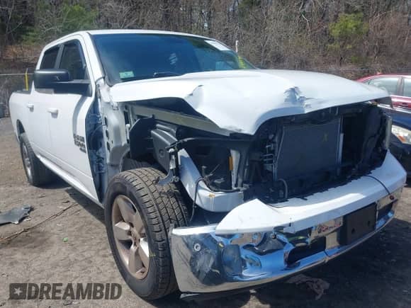 2019 Ram 1500 Big Horn z VIN 1C6RR7LT6KS689861, wystawiony jako IAAI lot #41995921 z przebiegiem 82 409 mil mil oraz . Historia ofert i sprzedaży dostępna na DreamBid. Obrazek 1.