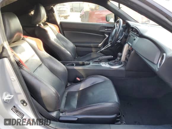 2015 Scion FR-S z VIN JF1ZNAA14F8712324, wystawiony jako Copart lot #80651905 z przebiegiem 130 103 mil mil oraz Szkoda całkowita • Salvage title. Historia ofert i sprzedaży dostępna na DreamBid. Obrazek 7.