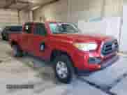 2023 Toyota Tacoma SR z VIN 3TYCZ5AN6PT171583, wystawiony jako Copart lot #85875045 z przebiegiem 16 709 mil mil oraz Szkoda całkowita • Salvage title. Historia ofert i sprzedaży dostępna na DreamBid. Obrazek 4.