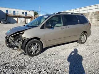 2005 Toyota Sienna LE with VIN 5TDBA23C85S044081, listed as a Copart auction lot 85082455 with 189,547 mi miles and Salvage title. Bid and sale history available at DreamBid. Image 1.