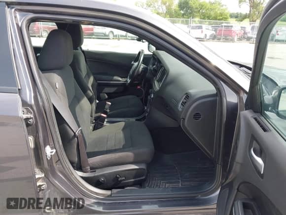 2020 Dodge Charger Police z VIN 2C3CDXKT4LH120180, wystawiony jako IAAI lot #42834441 z przebiegiem 128 459 mil mil oraz . Historia ofert i sprzedaży dostępna na DreamBid. Obrazek 5.