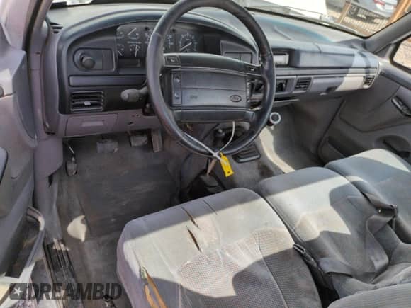 1996 Ford F-150 с VIN 1FTEF14N8TLB29817, выставлен на аукционе Copart как лот 52809335 с пробегом 293 859 миль миль и Списание • Salvage title. История ставок и продаж доступна на DreamBid. Изображение 8.