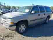 2004 Chevrolet Suburban LS z VIN 1GNFK16Z44J282618, wystawiony jako IAAI lot #41395390 z przebiegiem 125 922 mil mil oraz . Historia ofert i sprzedaży dostępna na DreamBid. Obrazek 2.