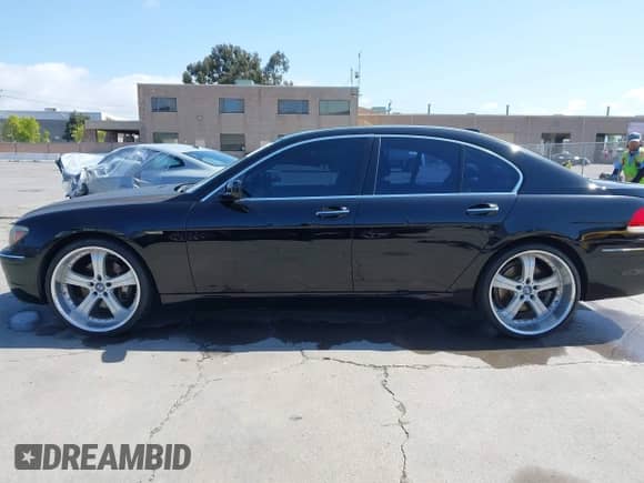 2006 BMW 7 Series 750i с VIN WBAHL83506DT06128, выставлен на аукционе IAAI как лот 42140953 с пробегом 143 833 миль миль и . История ставок и продаж доступна на DreamBid. Изображение 14.