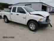 2015 Ram 1500 Tradesman z VIN 1C6RR6FG8FS565413, wystawiony jako Copart lot #72060465 z przebiegiem 213 717 mil mil oraz Szkoda całkowita • Salvage title. Historia ofert i sprzedaży dostępna na DreamBid. Obrazek 4.