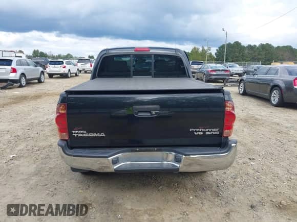 2008 Toyota Tacoma PreRunner с VIN 3TMJU62N58M055718, выставлен на аукционе IAAI как лот 43342892 с пробегом 144 431 миль миль и . История ставок и продаж доступна на DreamBid. Изображение 16.