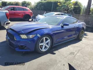 2015 Ford Mustang EcoBoost с VIN 1FA6P8TH0F5305182, выставлен на аукционе Copart как лот 70298285 с пробегом 122 919 миль миль и Списание • Salvage title. История ставок и продаж доступна на DreamBid. Изображение 1.