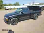 2003 Chevrolet S-10 with VIN 1GCCS14X238186585, listed as a Copart auction lot 67506755 with 179,700 mi miles and Salvage title. Bid and sale history available at DreamBid. Image 1.