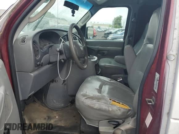 2003 Ford Econoline Cargo с VIN 1FTRE14263HA21595, выставлен на аукционе Copart как лот 58890705 с пробегом 164 237 миль миль и Списание • Salvage title. История ставок и продаж доступна на DreamBid. Изображение 7.