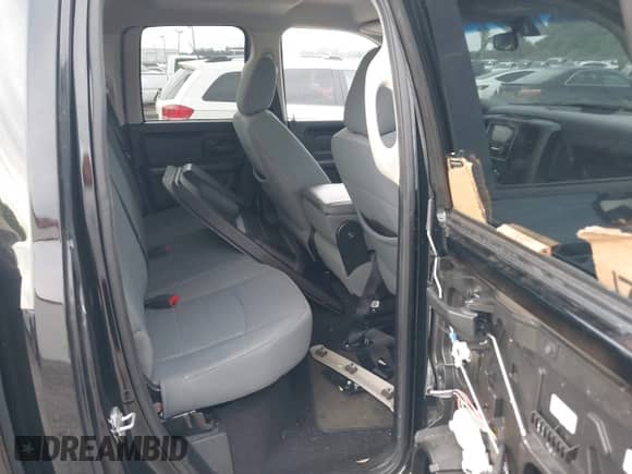 2013 Ram 1500 Tradesman z VIN 1C6RR6FP6DS618574, wystawiony jako IAAI lot #43245428 z przebiegiem 109 721 mil mil oraz . Historia ofert i sprzedaży dostępna na DreamBid. Obrazek 8.