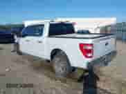 2022 Ford F-150 XL z VIN 1FTEW1C56NKE40141, wystawiony jako IAAI lot #42970991 z przebiegiem 54 580 mil mil oraz . Historia ofert i sprzedaży dostępna na DreamBid. Obrazek 3.