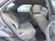 1998 Toyota Camry LE z VIN 4T1BG22K3WU312972, wystawiony jako IAAI lot #43318511 z przebiegiem 254 867 mil mil oraz . Historia ofert i sprzedaży dostępna na DreamBid. Obrazek 8.