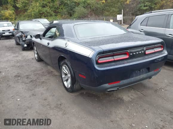 2015 Dodge Challenger SXT with VIN 2C3CDZAG6FH724592, listed as a IAAI auction lot 43342413 with 68,560 mi miles and . Bid and sale history available at DreamBid. Image 3.