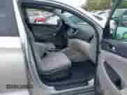 2017 Hyundai Tucson Sport с VIN KM8J33A28HU560099, выставлен на аукционе IAAI как лот 41880593 с пробегом 120 340 миль миль и . История ставок и продаж доступна на DreamBid. Изображение 5.