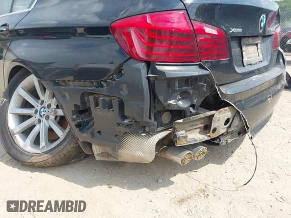 2015 BMW 5 Series 535d xDrive with VIN WBAFV3C50FD686804, listed as a IAAI auction lot 42402814 with 217,892 mi miles and . Bid and sale history available at DreamBid. Image 17.