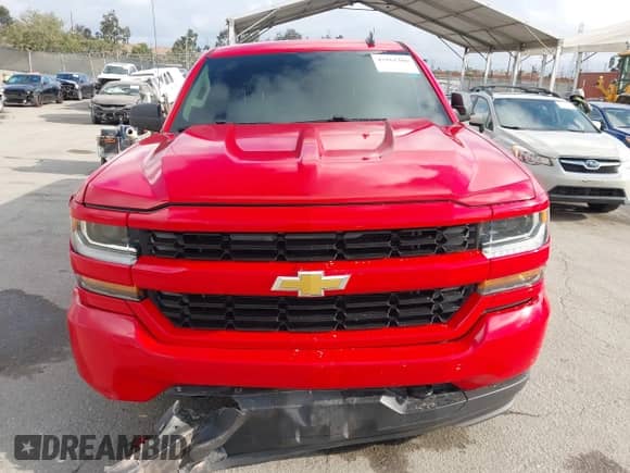 2016 Chevrolet Silverado 1500 Custom z VIN 1GCRCPEC0GZ370977, wystawiony jako IAAI lot #43161286 z przebiegiem 128 892 mil mil oraz . Historia ofert i sprzedaży dostępna na DreamBid. Obrazek 12.