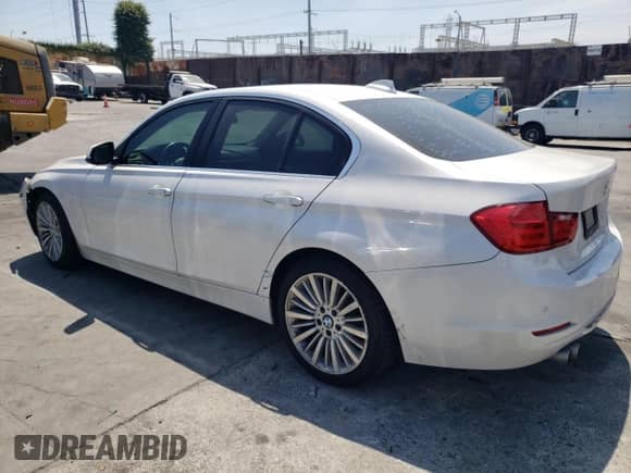 2014 BMW 3 Series 328i с VIN WBA3A5C57EP603831, выставлен на аукционе Copart как лот 67651815 с пробегом 110 126 миль миль и Списание • Salvage title. История ставок и продаж доступна на DreamBid. Изображение 2.