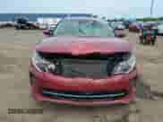 2018 Kia Optima LX z VIN 5XXGT4L31JG206947, wystawiony jako Copart lot #66667775 z przebiegiem 93 737 mil mil oraz Szkoda całkowita • Salvage title. Historia ofert i sprzedaży dostępna na DreamBid. Obrazek 5.