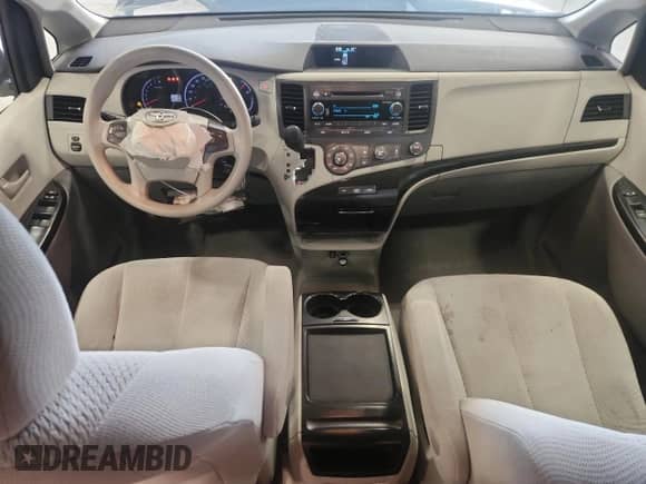 2011 Toyota Sienna LE с VIN 5TDKK3DC0BS054701, выставлен на аукционе Copart как лот 87066035 с пробегом 158 125 миль миль и На запчасти • Non repairable. История ставок и продаж доступна на DreamBid. Изображение 8.