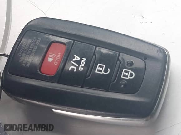 2018 Toyota Prius Plus z VIN JTDKARFP9J3089162, wystawiony jako IAAI lot #42544642 z przebiegiem 50 746 mil mil oraz . Historia ofert i sprzedaży dostępna na DreamBid. Obrazek 11.