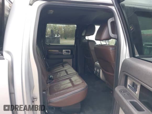 2011 Ford F-150 XLT z VIN 1FTFW1ET8BFD18868, wystawiony jako IAAI lot #41971839 z przebiegiem 266 627 mil mil oraz . Historia ofert i sprzedaży dostępna na DreamBid. Obrazek 8.