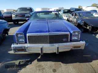 1977 Chevrolet Malibu с VIN 1D37L7Z468916, выставлен на аукционе Copart как лот 78491243 с пробегом Не указан миль и На запчасти • Non repairable. История ставок и продаж доступна на DreamBid. Изображение 5.