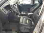 2011 Volkswagen Tiguan S с VIN WVGAV7AX7BW557154, выставлен на аукционе Copart как лот 87455645 с пробегом 112 379 миль миль и Списание • Salvage title. История ставок и продаж доступна на DreamBid. Изображение 7.