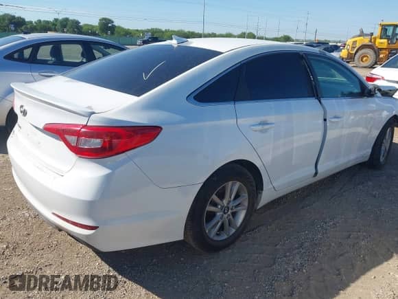 2017 Hyundai Sonata 2.4L with VIN 5NPE24AF6HH498150, listed as a IAAI auction lot 42221647 with 124,250 mi miles and . Bid and sale history available at DreamBid. Image 4.
